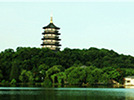 杭州<a target="_blank" href="https://baike.baidu.com/item/%E9%9B%B7%E5%B3%B0%E5%A1%94/427171">雷峰塔</a>倒坍